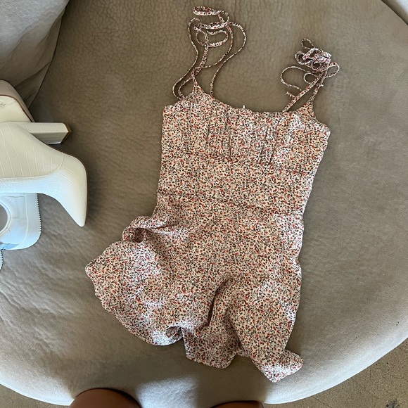 New princess polly romper - Picture 4 of 5